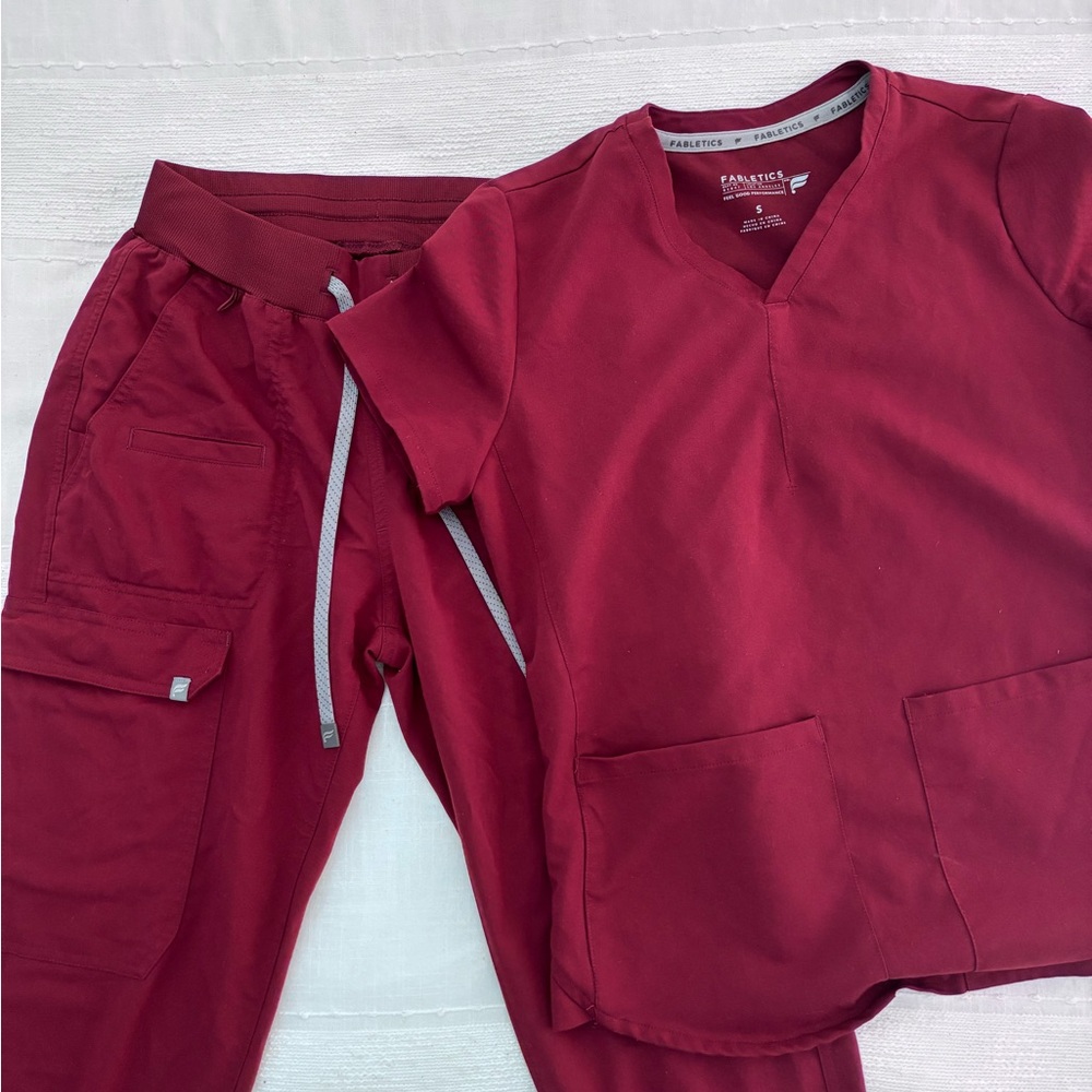 Fabletics Burgundy Scrub Set